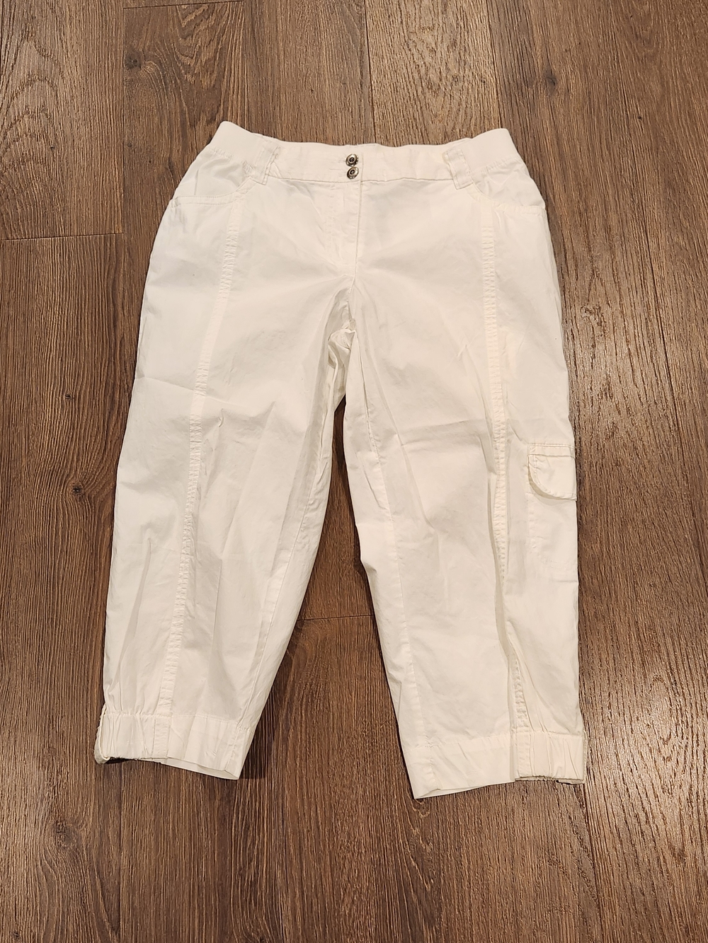 Chico’s White Cargo Capri Pants - Double Button Utility Cropped Trousers